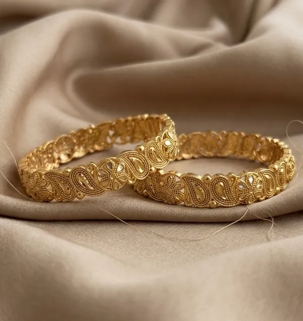 Gold_Plated_Traditional_Filigree_Paisley_Design_Bangles_For_Women_(Set_Of_2)