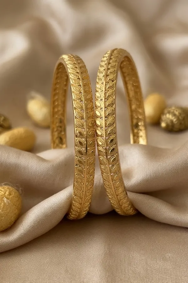 Gold_Plated_Textured_Leaf_Pattern_Bangles_For_Women_(Set_Of_2)