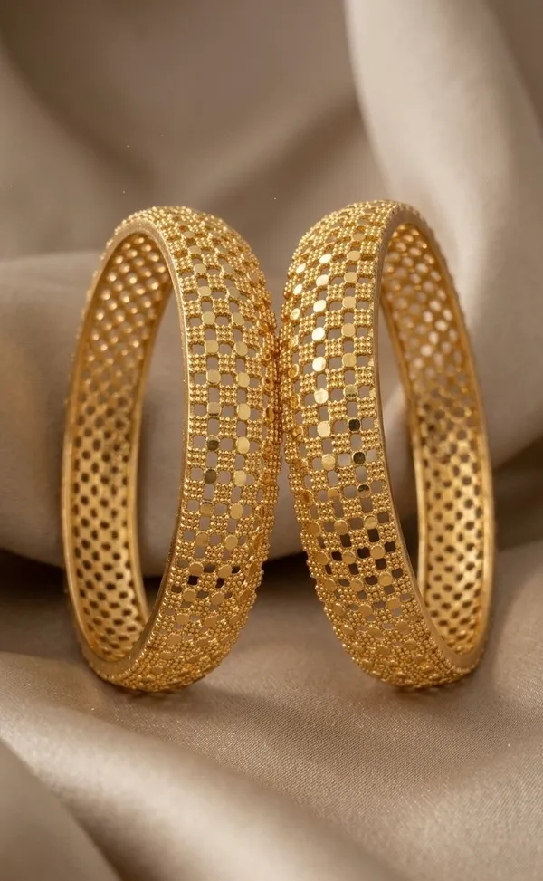 Gold_Plated_Filigree_Mesh_Checkered_Pattern_Bangles_For_Women_(Set_Of_2)