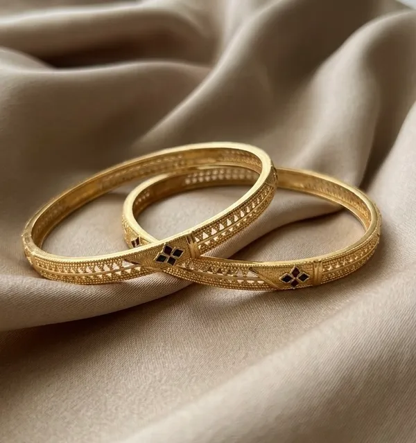 Gold_Plated_Traditional_Embossed_Stone_Accents_With_Bangles_For_Women_(Set_Of_2)