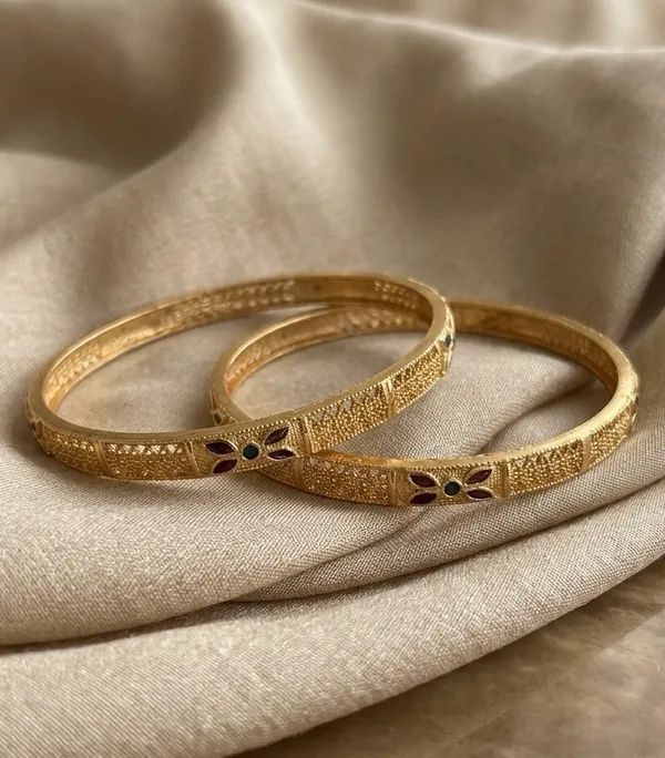 Gold_Plated_Floral_Enamel_Filigree_Bangles_For_Women_(Set_Of_2)