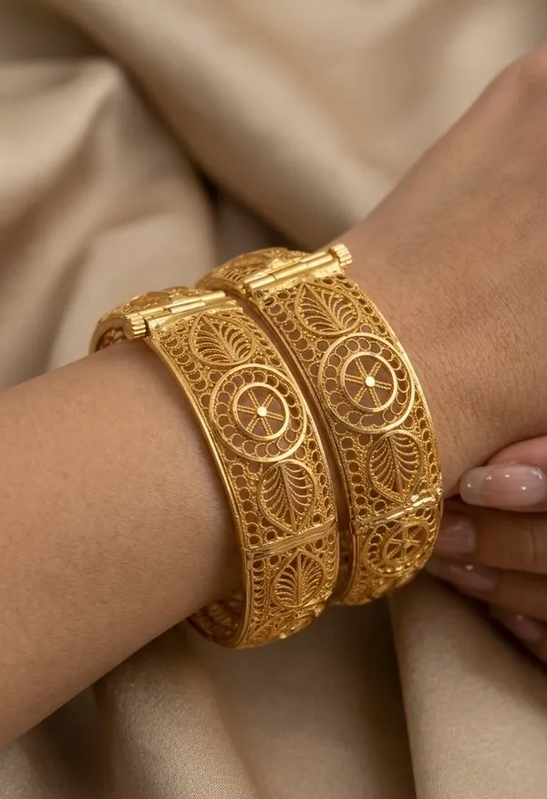 Gold_Plated_Floral_Enamel_Textured_Bangles_For_Women_(Set_Of_3)