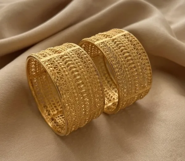 Gold_Textured_Twist_Pattern_Bangle_Set_For_Women_(Set_Of_2)