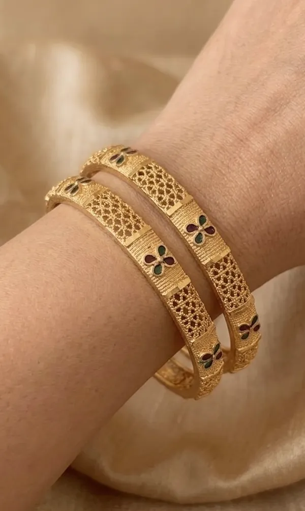 Gold_Textured_Floral_Enamel_Bangles_For_Women_(Set_Of_2)