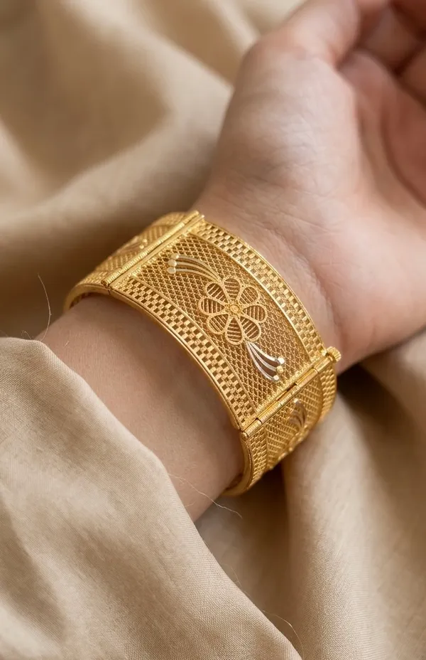 Gold_Plated_Filigree_Design_Bangle_Set_For_Women_(Set_Of_2)