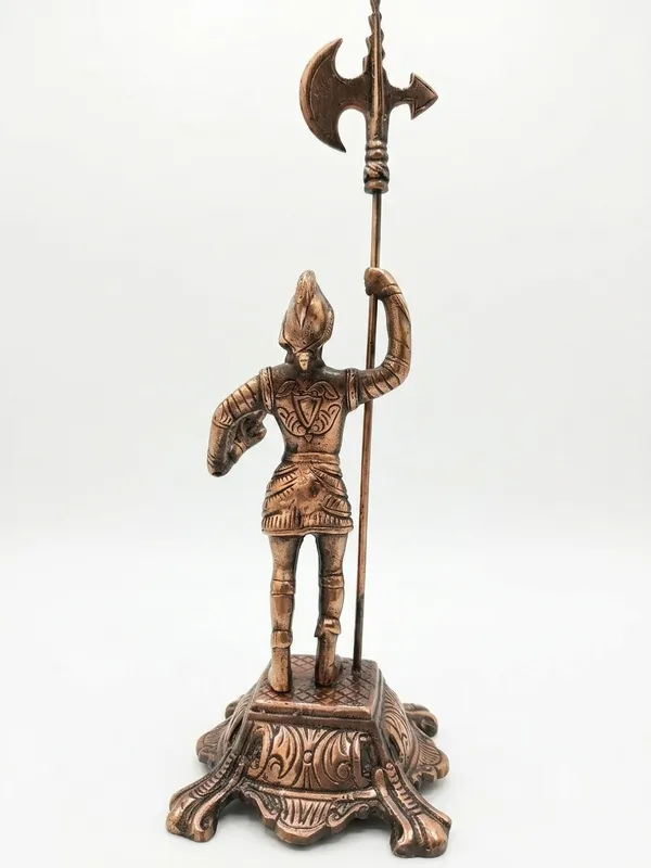 Aluminium_Medieval_Knight_Warrior_Axe_Figurine