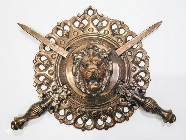 Aluminium_Alloy_Antique_Lion_Face_Sword_Shield_Wall_Hanging
