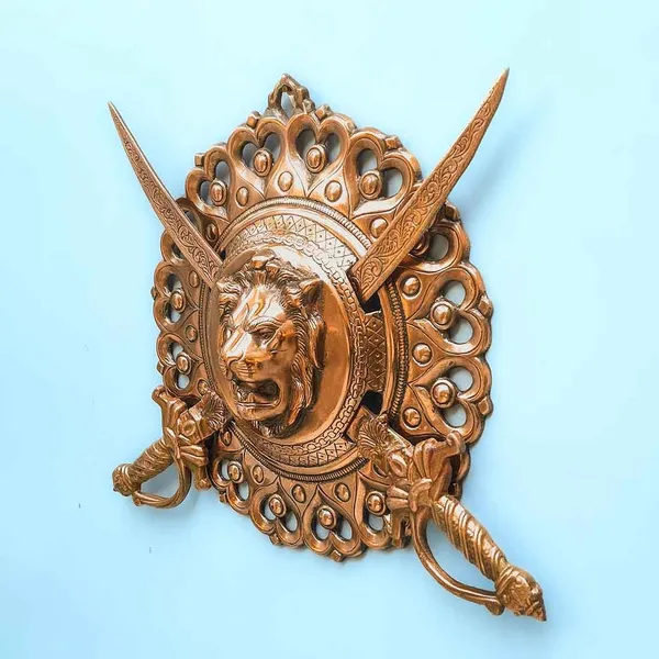 Aluminium_Bronze_Lion_Motif_Shield_Sword_Wall_Hanging_Showpiece