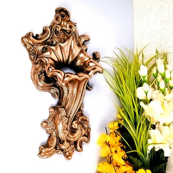 Aluminium_Alloy_Contemporary_Wall_Mount_Flower_Vase