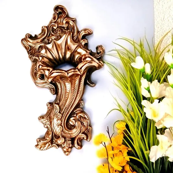 Aluminium_Alloy_Contemporary_Wall_Mount_Flower_Vase