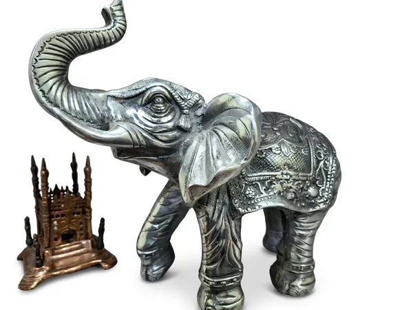 Aluminium_Silver_Handcrafted_Trunk_Up_Elephant_Statue