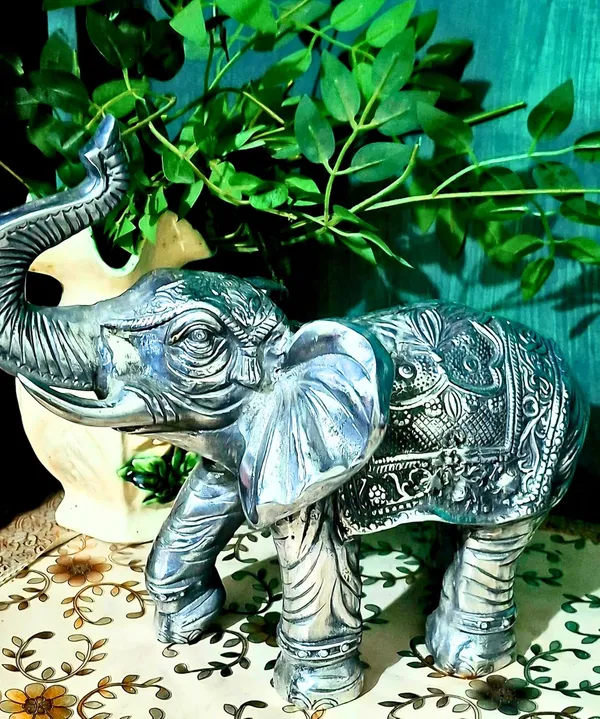 Aluminium_Silver_Handcrafted_Trunk_Up_Elephant_Statue