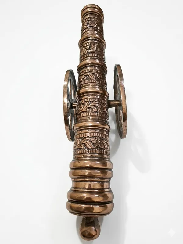 Aluminium_Antique_Engraved_Spoked_Wheel_Cannon_Showpiece