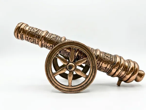 Aluminium_Antique_Engraved_Spoked_Wheel_Cannon_Showpiece