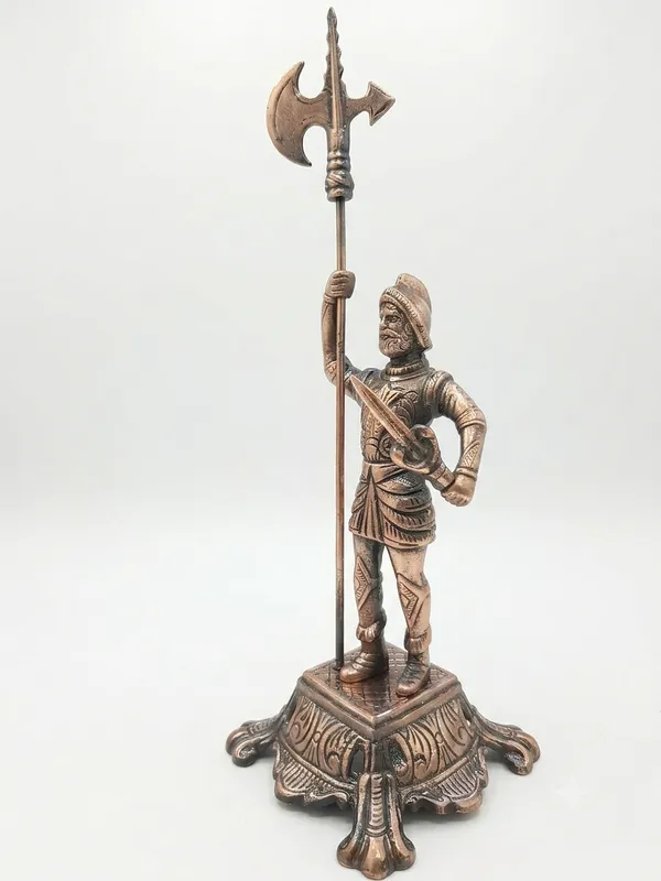 Aluminium_Medieval_Knight_Warrior_Axe_Figurine