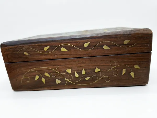 Wood_Traditional_Floral_Brass_Inlay_Storage_Box