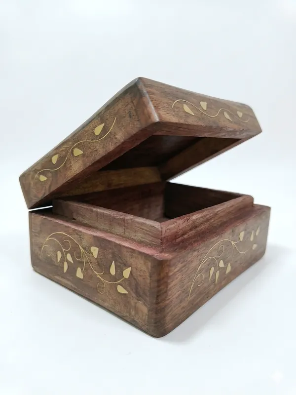 Wood_Traditional_Floral_Brass_Inlay_Storage_Box