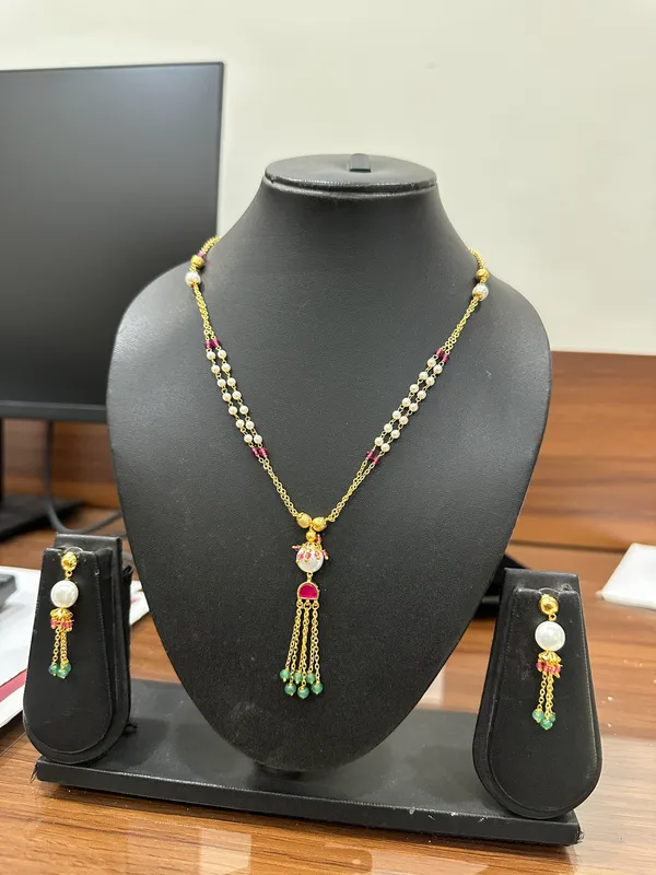 Gold_pearl_long_set_with_earings