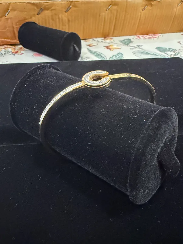 Gold_Copper_round_red__Stone_Antique_Chain_Bracelet_For_Women