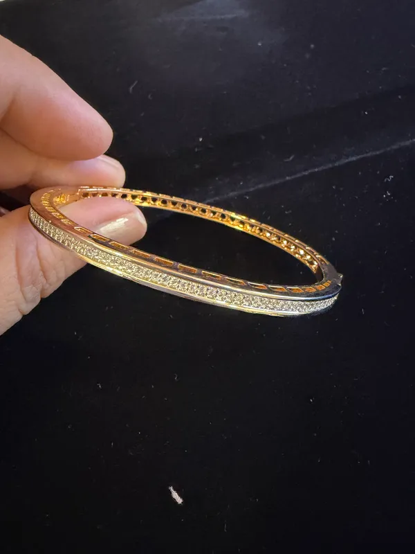 Gold_Copper_Round_light_Green__Stone_Antique_Chain_Bracelet_For_Women
