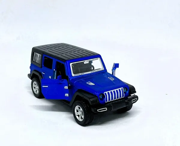 Blue_Die_Cast_4x4_Pull_Back_Jeep_Toy_Car