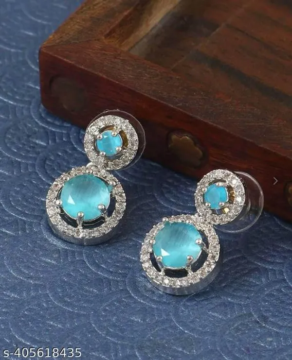 Silver_Unique_Earrings_Studs_With_Maangtika