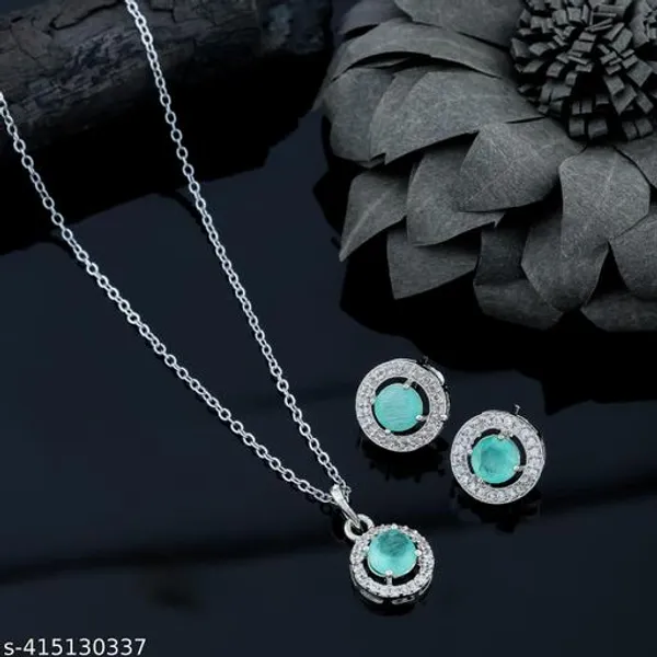 Sizzling_Chunky_Chian_Pendants