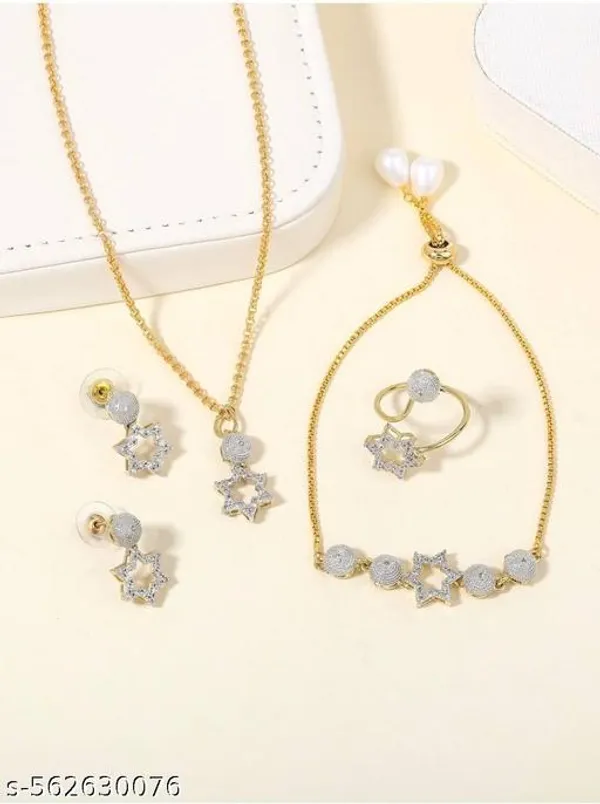 New_Shimmering_Fancy_Pendants_Lockets