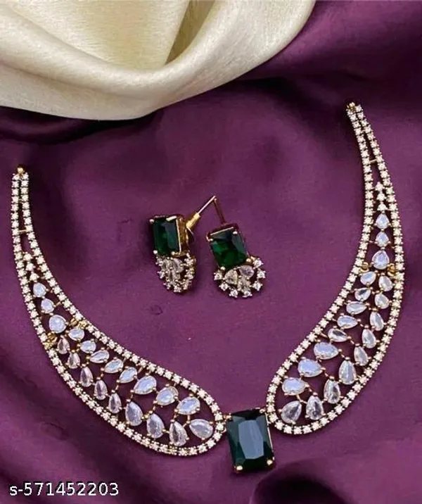 Bridal_Mehandi_Polish_Necklace_With_Matching_Earrings_Ad_Stones_Mehandi_Polish