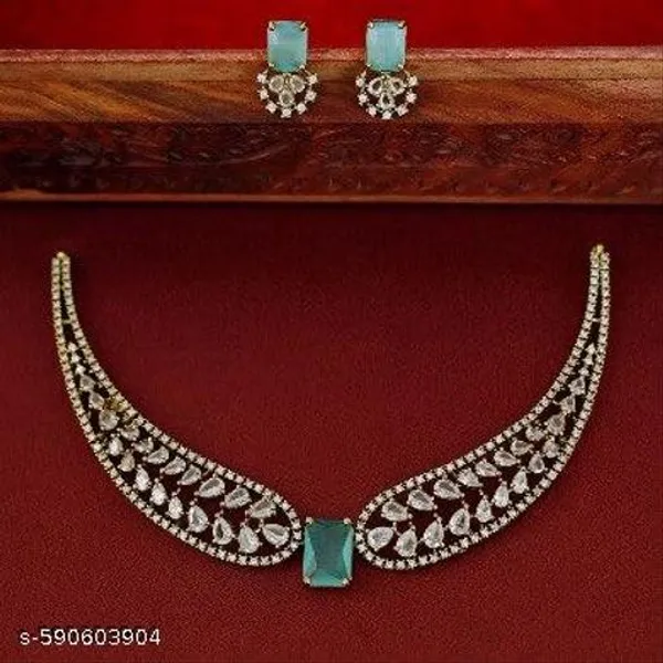 Bridal_Mehandi_Polish_Necklace_With_Matching_Earrings_Ad_Stones_Mehandi_Polish