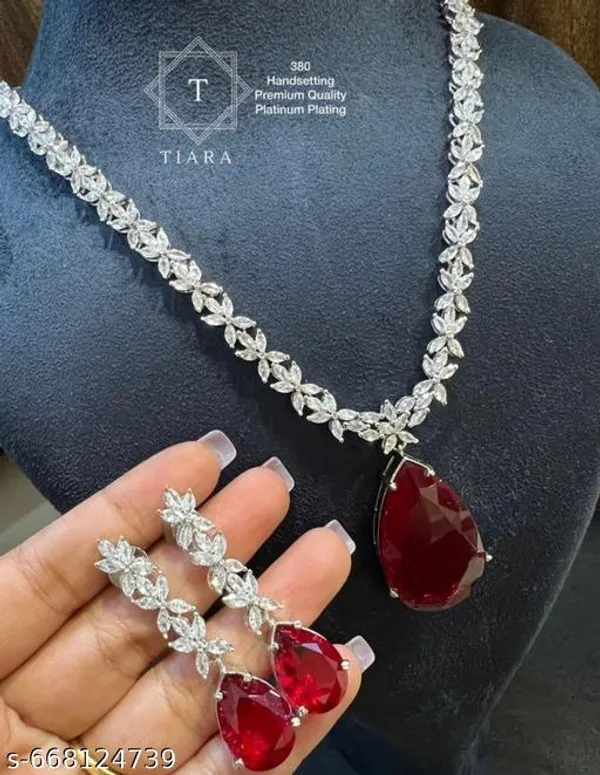 New_Twinkling_Chunky_Neckless