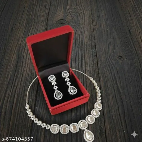 New_Twinkling_Chunky_Neckless