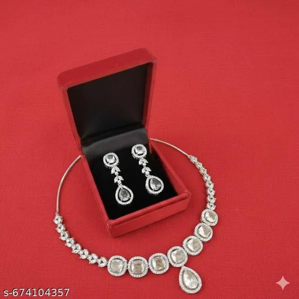 New_Twinkling_Chunky_Neckless
