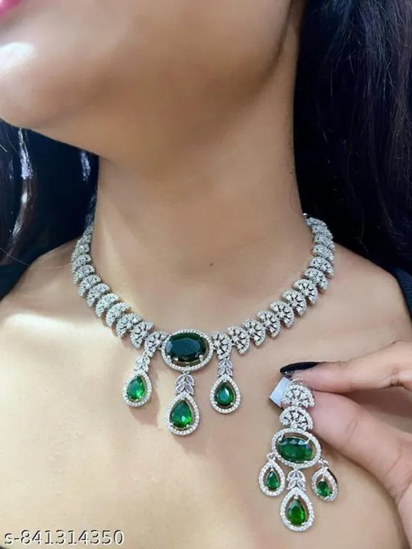 New_Twinkling_Chunky_Neckless