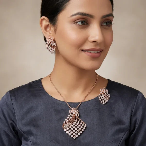 Sizzling_Bejeweled_Rode_Gold_Pendants_Lockets