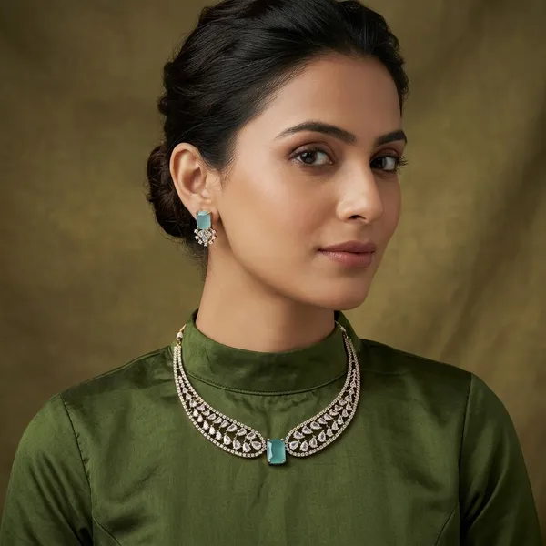 Bridal_Mehandi_Polish_Necklace_With_Matching_Earrings_Ad_Stones_Mehandi_Polish