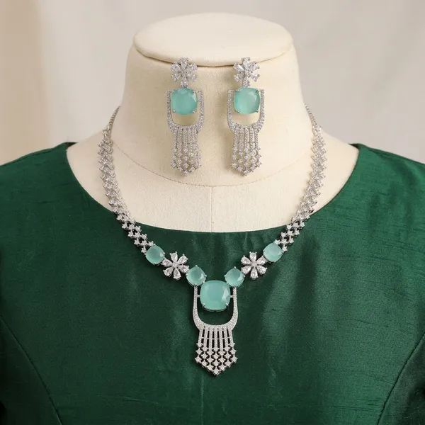 New_Twinkling_Chunky_Jewellery_Set_And_Earring_Silver_Plating