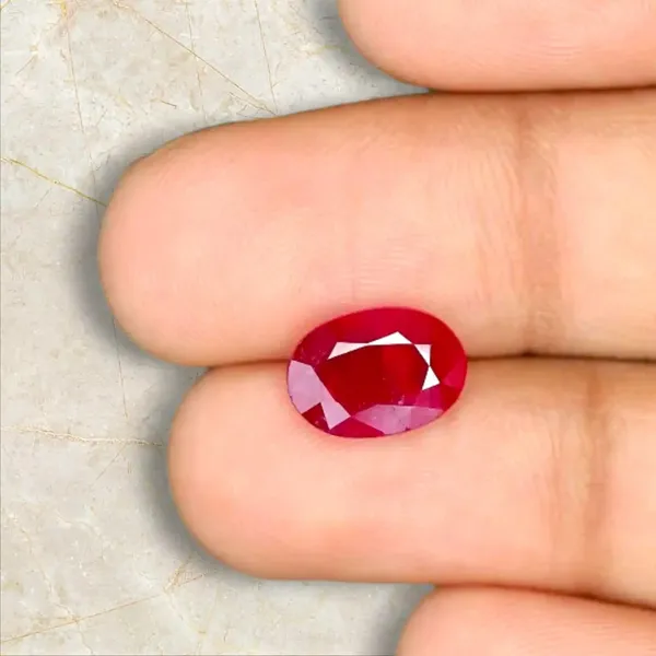 Red_Ruby_Oval_Cut_Certified_Loose_Gemstone