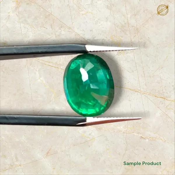 Green_Emerald_Oval_Cut_Loose_Gemstone
