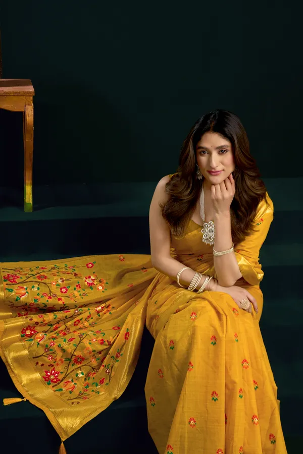 Yellow_Munga_Cotton_Mina_Work_Zari_Border_Saree_For_Women