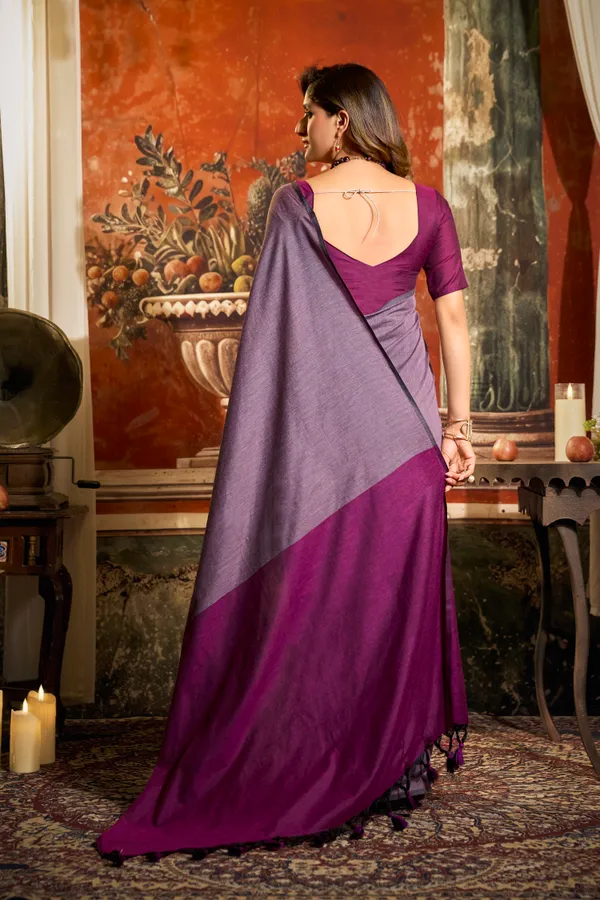 Purple_Mal_Cotton_Contrast_Pallu_Tassel_Saree_For_Women