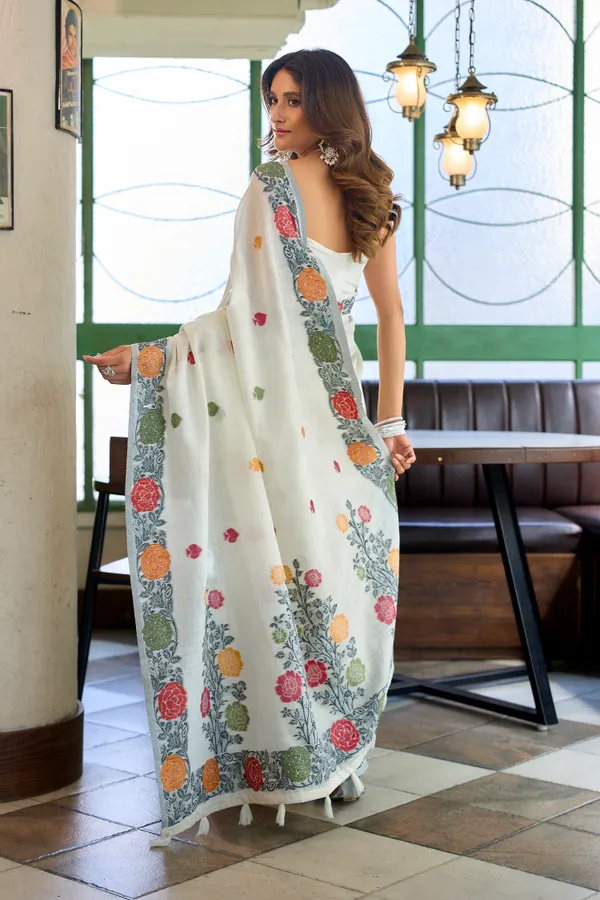 White_Linen_Jacquard_Handloom_Tassel_Saree_For_Women