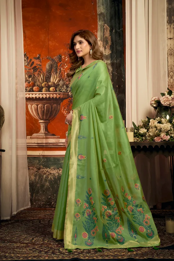 Green_Pure_Cotton_Zari_Border_Tassel_Saree_For_Women