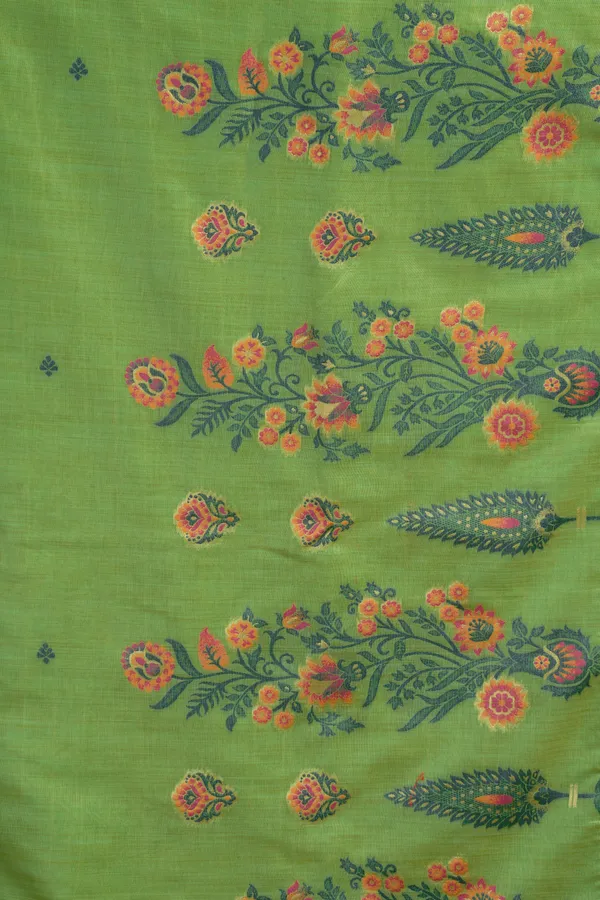 Green_Pure_Cotton_Zari_Border_Tassel_Saree_For_Women