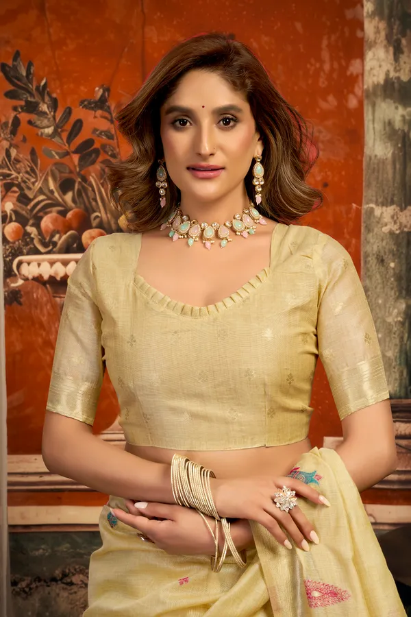 Cream_Pure_Cotton_Zari_Border_Saree_With_Fancy_Tassels_For_Women