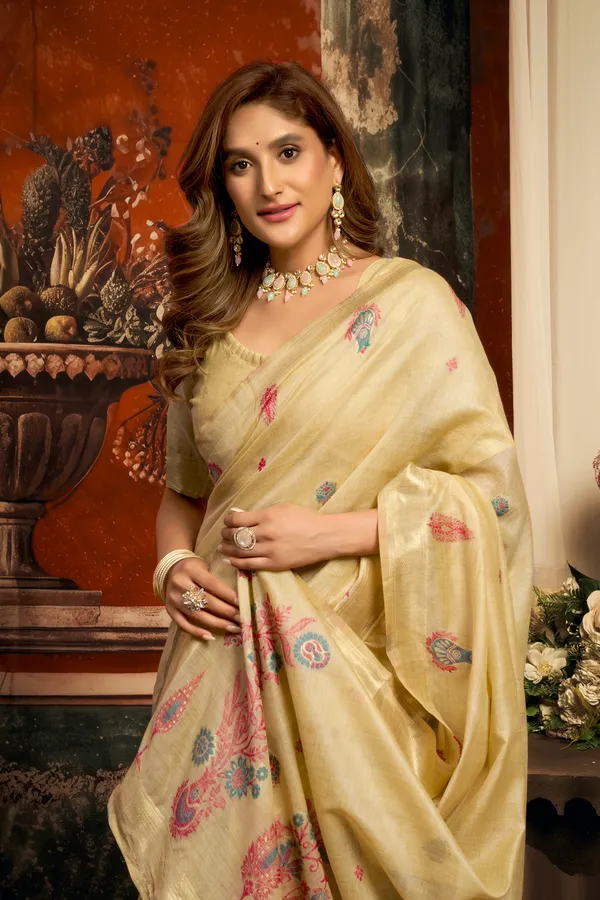 Cream_Pure_Cotton_Zari_Border_Saree_With_Fancy_Tassels_For_Women
