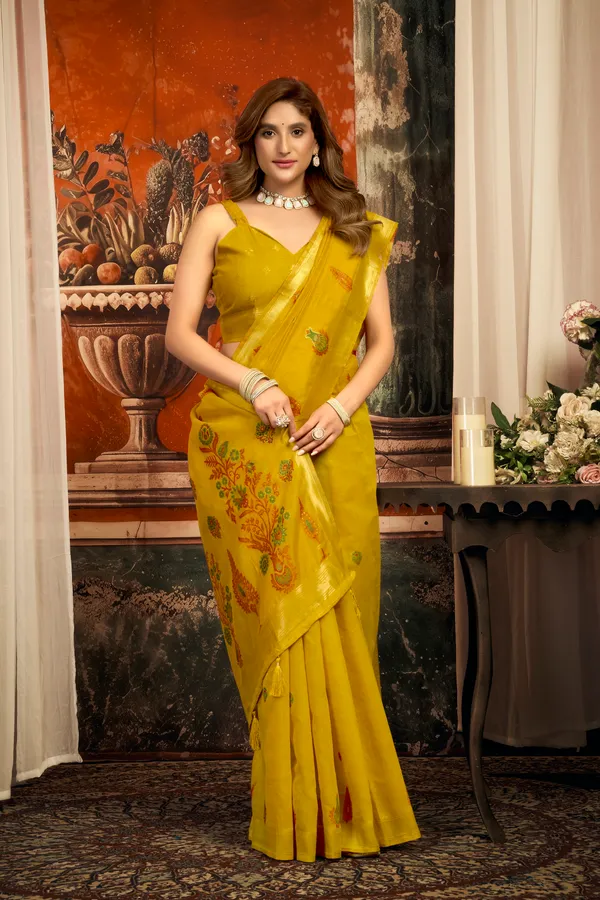 Yellow_Pure_Cotton_Zari_Border_Tassel_Saree_For_Women