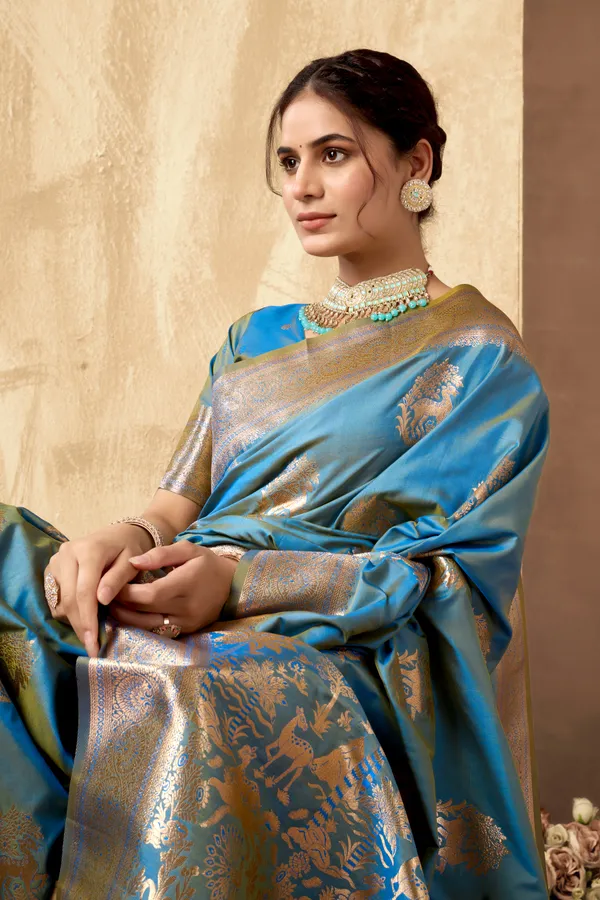 Multicolor_Rich_Pallu_Silk_Zhallar_Saree_For_Women