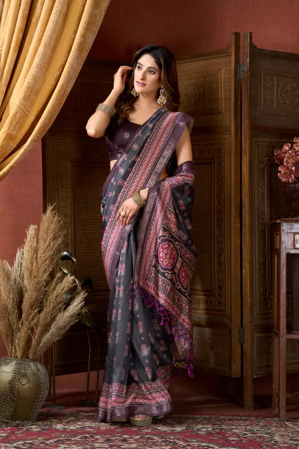 Multi_Digital_Cluster_Print_Jacquard_Border_Jhallar_Saree_For_Women