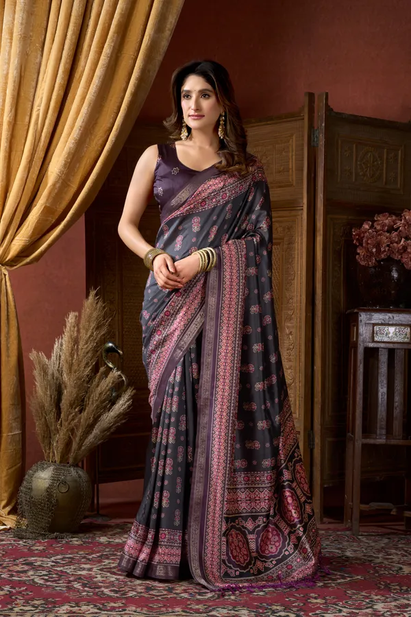 Multi_Digital_Cluster_Print_Jacquard_Border_Jhallar_Saree_For_Women
